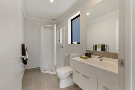 Photo of property in 34 Twin Parks Rise, Papakura, 2110