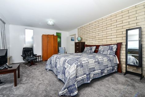 Photo of property in 21 Fuchsia Avenue, Pukete, Hamilton, 3200