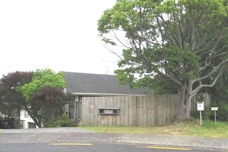 Photo of property in 1/10 Heather Place, Sunnynook, Auckland, 0620