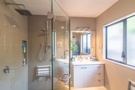 Photo of property in 4 Avion Terrace, Raumati Beach, Paraparaumu, 5032