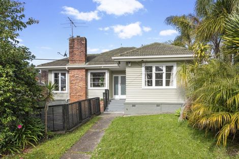 Photo of property in 90 Woodglen Road, Glen Eden, Auckland, 0602