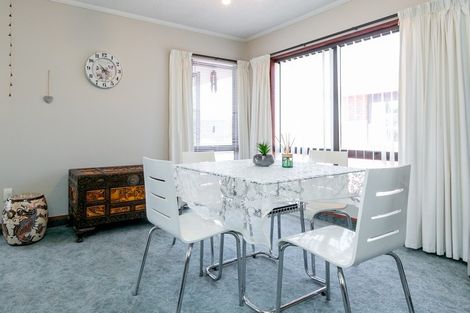 Photo of property in 2/14 Avondale Road, Taradale, Napier, 4112