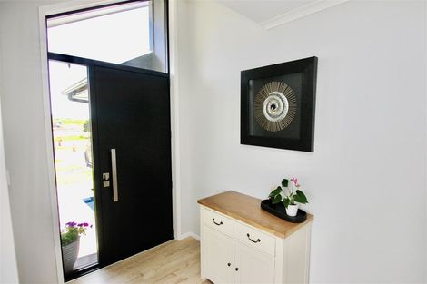 Photo of property in 1 Vanita Drive, Whitianga, 3510