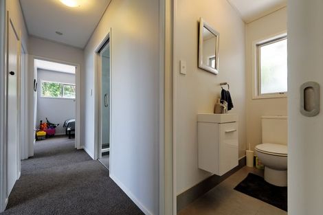 Photo of property in 13 Easter Parade, Glen Eden, Auckland, 0602