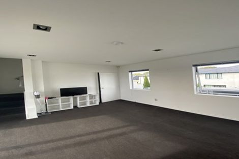 Photo of property in 4/6 Defoe Place, Waltham, Christchurch, 8023