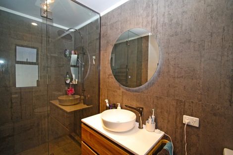 Photo of property in 86 Cutfield Road, New Plymouth, 4310