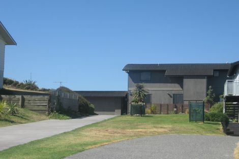 Photo of property in 571 Pukehina Parade, Pukehina, 3189