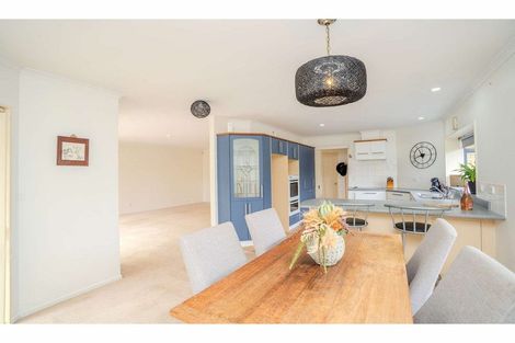 Photo of property in 11 Oakridge Drive, Kerikeri, 0230