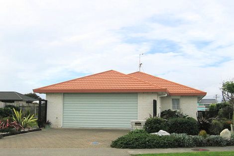 Photo of property in 19 Beach Haven Place, Paraparaumu Beach, Paraparaumu, 5032