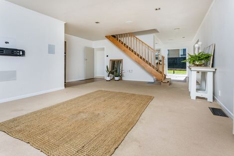 Photo of property in 2/13 Manuka Road, Bayview, Auckland, 0629