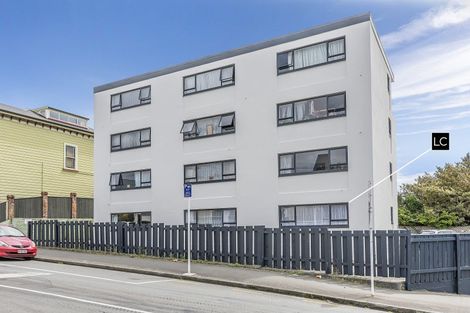 Photo of property in 3/52 Russell Terrace, Berhampore, Wellington, 6023