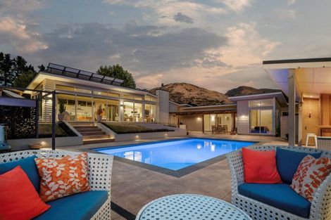 Photo of property in 728 Kane Road, Hawea Flat, Wanaka, 9382