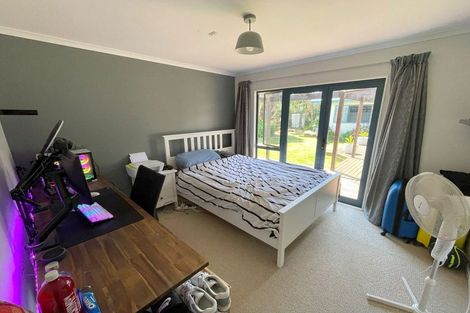 Photo of property in 2a Kaitake Place, Oakura, 4314