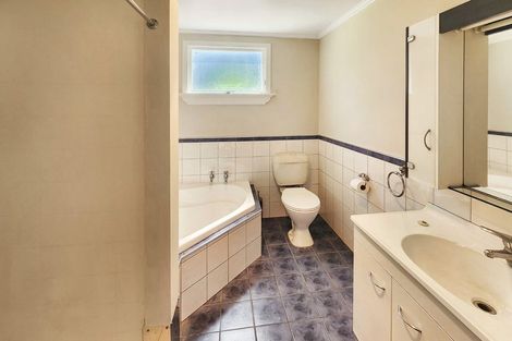 Photo of property in 1 Clyde Road, Bluff Hill, Napier, 4110