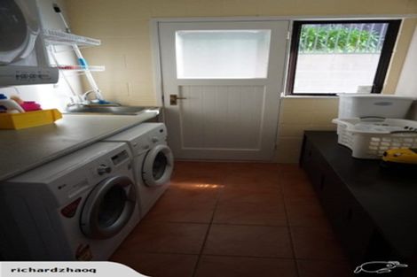 Photo of property in 3 Valdese Rise, Browns Bay, Auckland, 0630