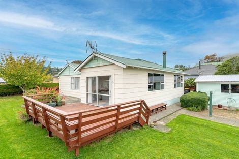 Photo of property in 38 Seaton Road, Portobello, Dunedin, 9014