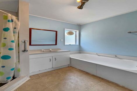 Photo of property in 2/54 Gibraltar Street, Howick, Auckland, 2014