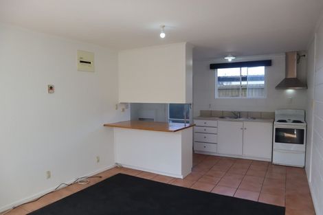 Photo of property in 2/21 Olliviers Road, Phillipstown, Christchurch, 8011