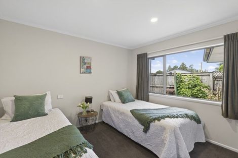 Photo of property in 2 Oakwood Drive, Highlands Park, New Plymouth, 4312