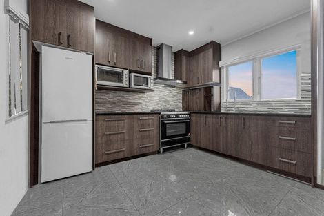 Photo of property in 74 Weymouth Road, Manurewa, Auckland, 2102