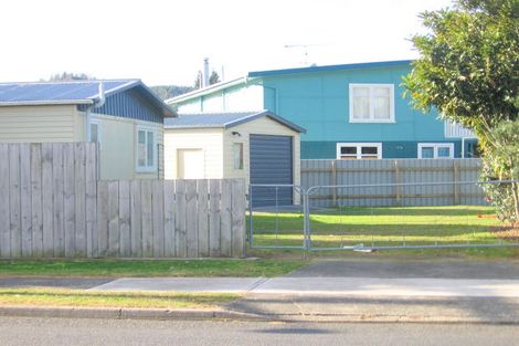 Photo of property in 113 The Square, Whangamata, 3620