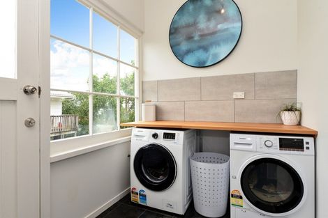 Photo of property in 27 Hinau Street, Maeroa, Hamilton, 3200