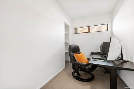 Photo of property in 56b Highland Park Drive, Highland Park, Auckland, 2010