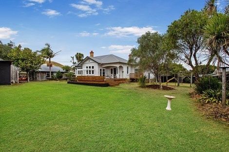 Photo of property in 14 Wallace Road, Mangere Bridge, Auckland, 2022