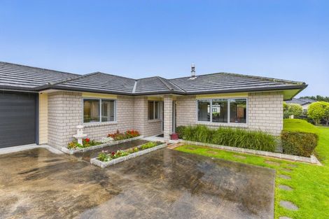 Photo of property in 51 Garth Road, Levin, 5571
