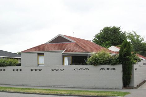 Photo of property in 1/87 Cutts Road, Russley, Christchurch, 8042