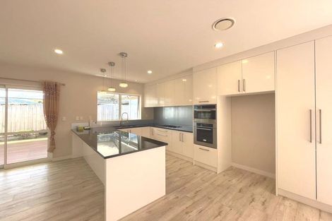 Photo of property in 14a Bridge Avenue, Te Atatu South, Auckland, 0610