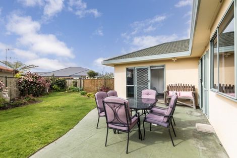Photo of property in 18 Claridge Place, Taradale, Napier, 4112