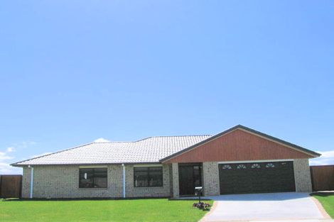 Photo of property in 25 Summerland Crescent, Papamoa Beach, Papamoa, 3118