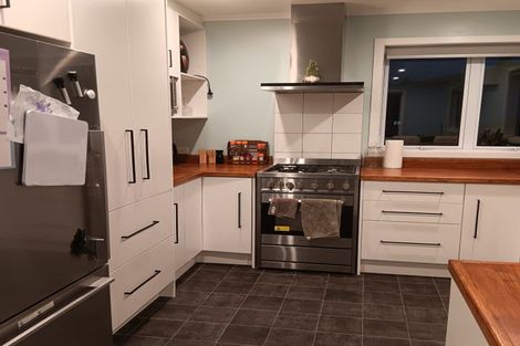 Photo of property in 19 Radiata Grove, Brown Owl, Upper Hutt, 5018