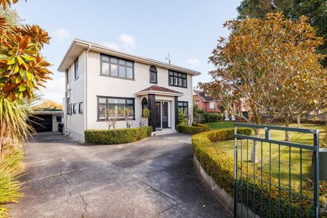 Photo of property in 70 Heretaunga Street, Palmerston North, 4414