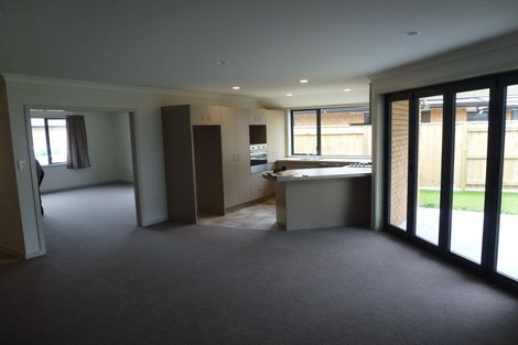 Photo of property in 100 Rosalie Terrace, Kelvin Grove, Palmerston North, 4414