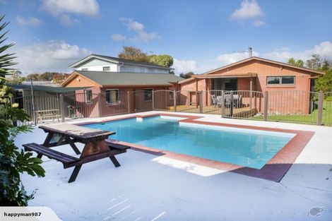 Photo of property in 37 Pulham Crescent, Queenwood, Hamilton, 3210