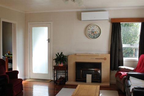 Photo of property in 32 Bickerstaffe Road, Maungaturoto, 0520