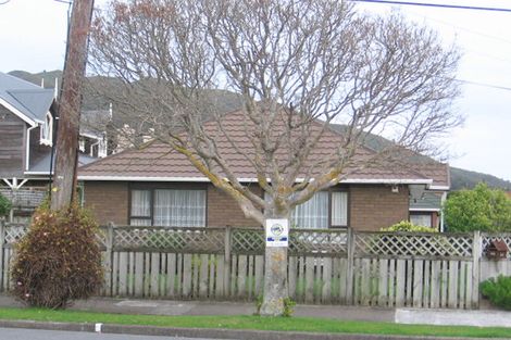 Photo of property in 2/44 Porutu Street, Fairfield, Lower Hutt, 5011