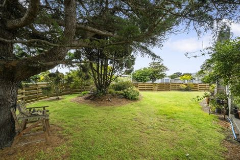 Photo of property in 36 Michael Road, Paraparaumu Beach, Paraparaumu, 5032