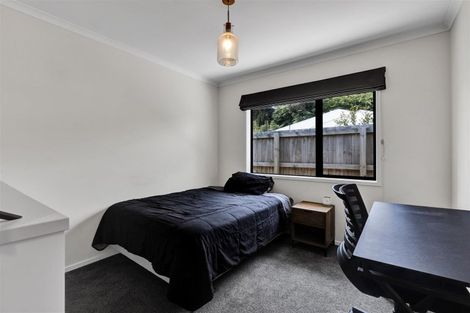 Photo of property in 15 Frederick Place, Whalers Gate, New Plymouth, 4310