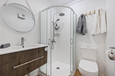 Photo of property in 3/52 Fruitvale Road, New Lynn, Auckland, 0600