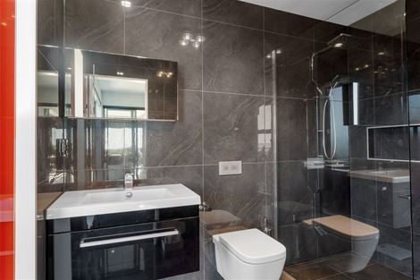 Photo of property in 103 Mount Pleasant Road, Mount Pleasant, Christchurch, 8081