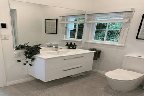 Photo of property in 26 West Road, Northland, Wellington, 6012