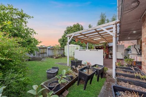 Photo of property in 74 Weymouth Road, Manurewa, Auckland, 2102