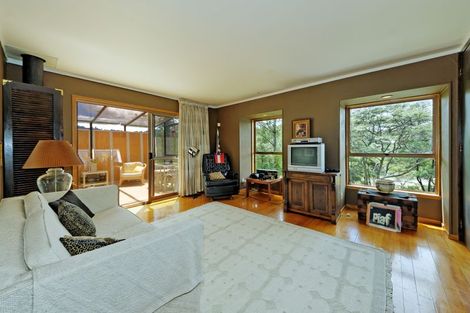 Photo of property in 11 Paturoa Road, Titirangi, Auckland, 0604