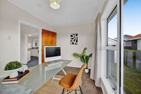 Photo of property in 5 Raleigh Street, Vogeltown, New Plymouth, 4310