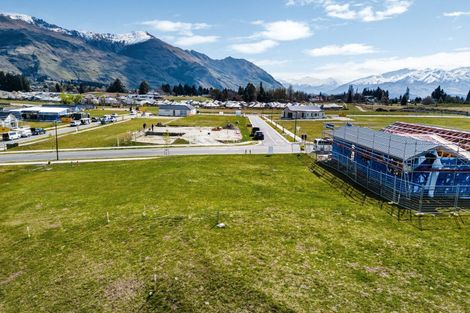 Photo of property in 42 Doug Ledgerwood Drive, Wanaka, 9305