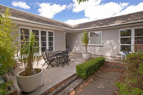 Photo of property in 53 Hutchinsons Road, Bucklands Beach, Auckland, 2014