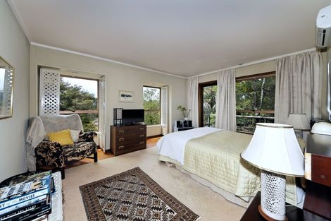 Photo of property in 11 Paturoa Road, Titirangi, Auckland, 0604